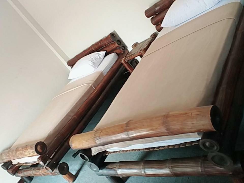 Blue Moon House - A Budget Hostel For Easy Travellers Chiang Mai Esterno foto