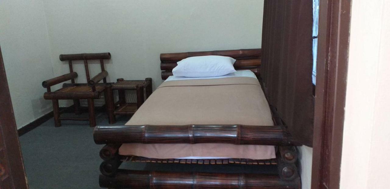 Blue Moon House - A Budget Hostel For Easy Travellers Chiang Mai Esterno foto